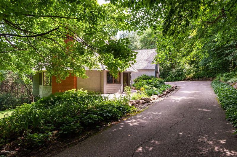 3604 Mayowood Rd SW, Rochester, MN 55902