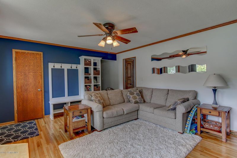 120 37th Ave NW, Rochester, MN 55901