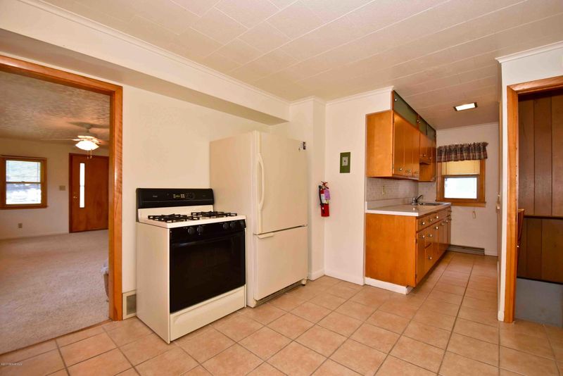 320 E 11th St, Winona, MN 55987