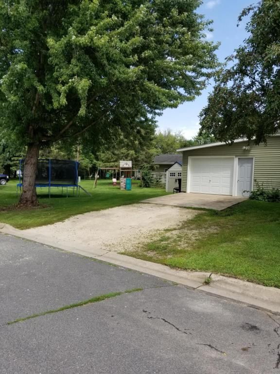150 2nd Ave NW, Plainview, MN 55964