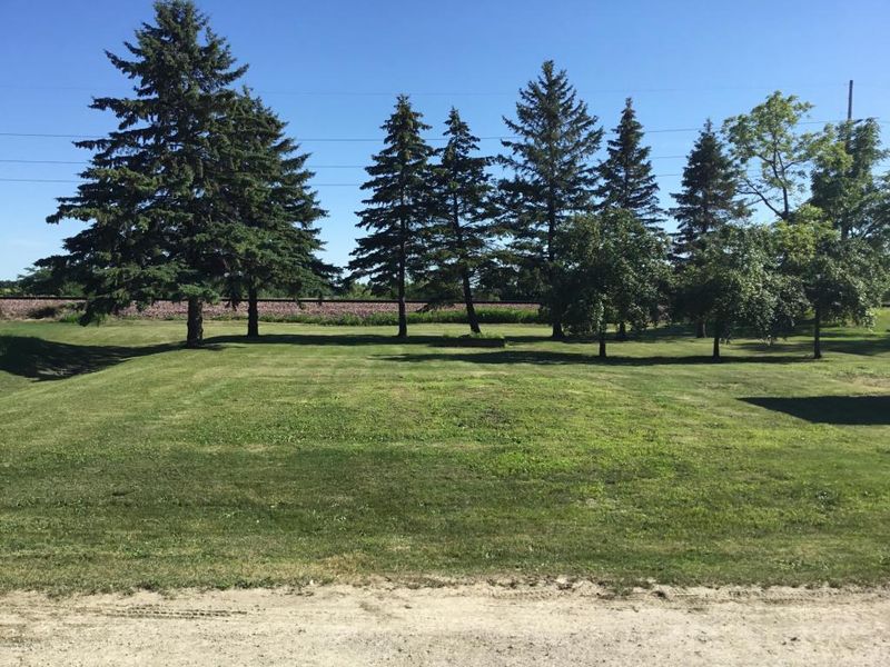 135 E Front St, Claremont, MN 55924