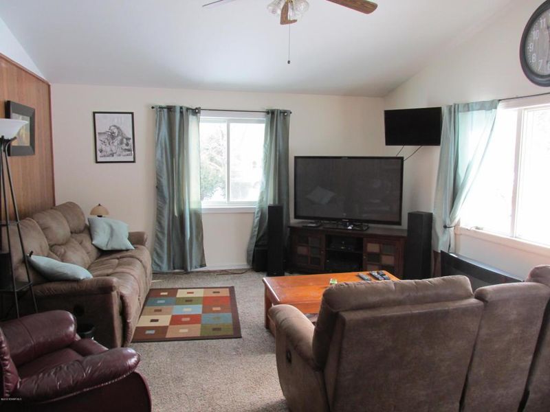 3618 4th Ave NW, Austin, MN 55912