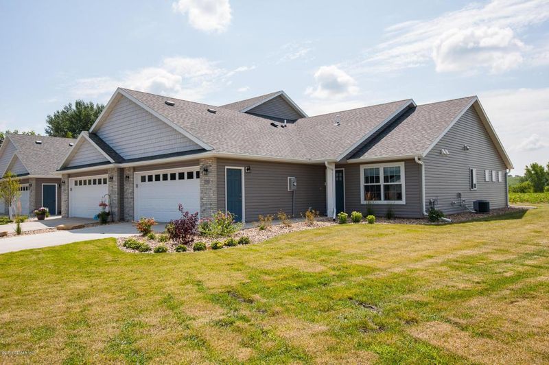 2150 Sparrow Pl SE, Rochester, MN 55904
