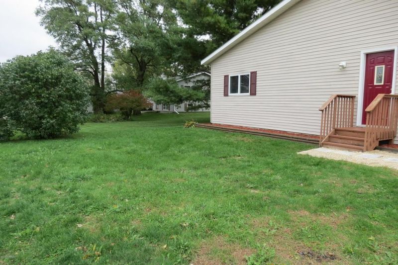 137 Church Ave, Saint Charles, MN 55972