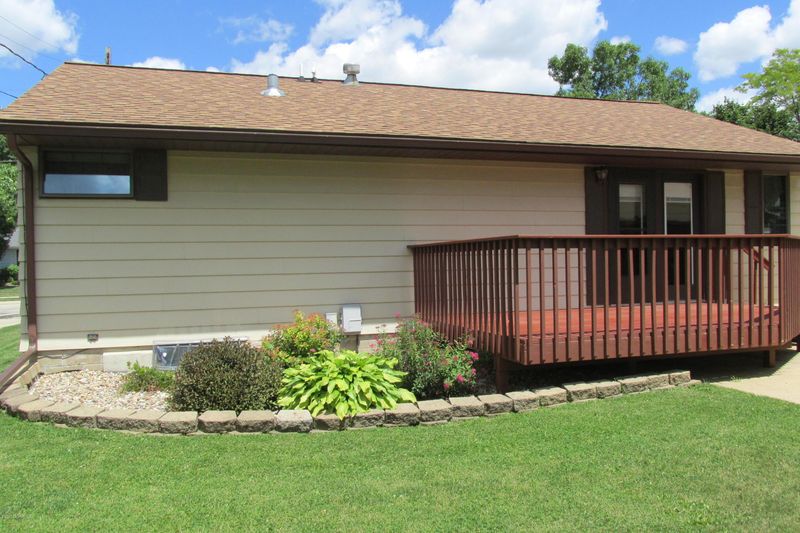 2010 4th Ave SE, Austin, MN 55912