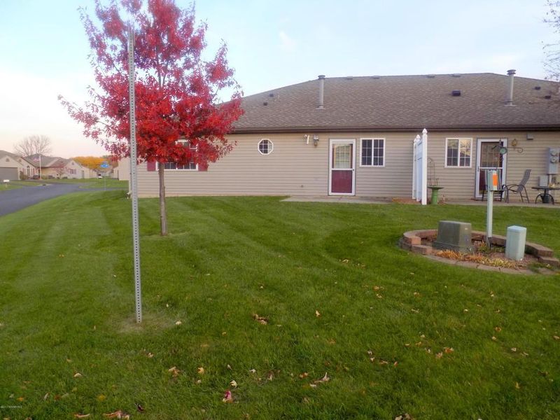 4935 36th Pl NW, Rochester, MN 55901