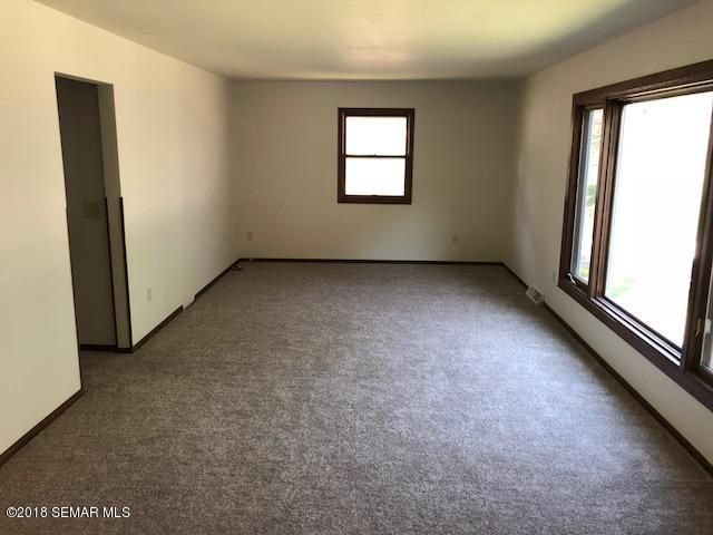617 Circle Dr, Lanesboro, MN 55949