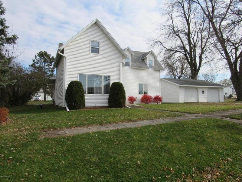 104 N Ash St, Canton, MN 55922