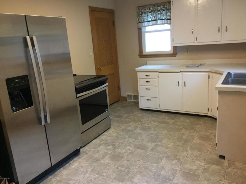 709 14th St NW, Rochester, MN 55901