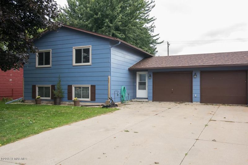 403 7th St NE, Kasson, MN 55944