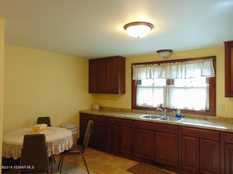 804 3rd St SW, Waseca, MN 56093