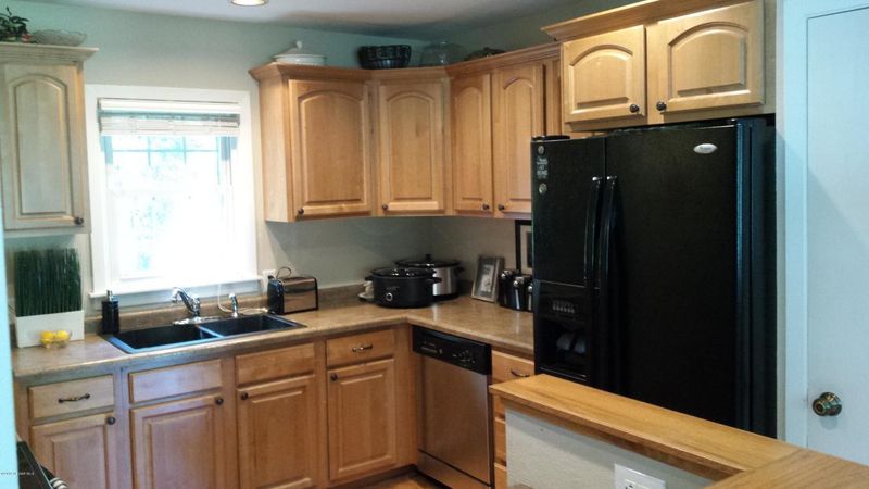 22305 570th Ave, Austin, MN 55912