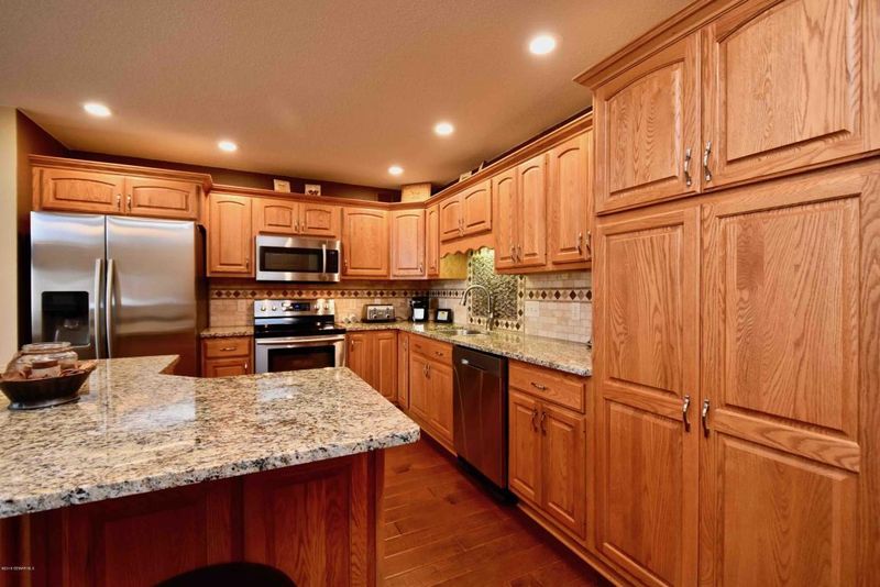 104 Whispering Ln, Winona, MN 55987