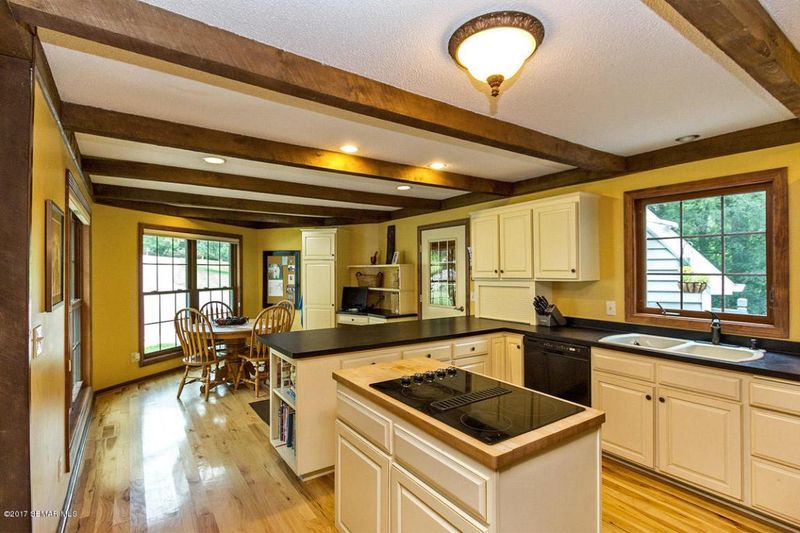 6000 Oak Meadow Ln NW, Rochester, MN 55901