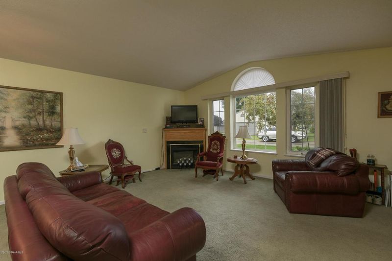 3502 49th St NW, Rochester, MN 55901