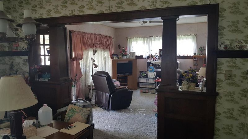 750 W 3rd St, Zumbrota, MN 55992