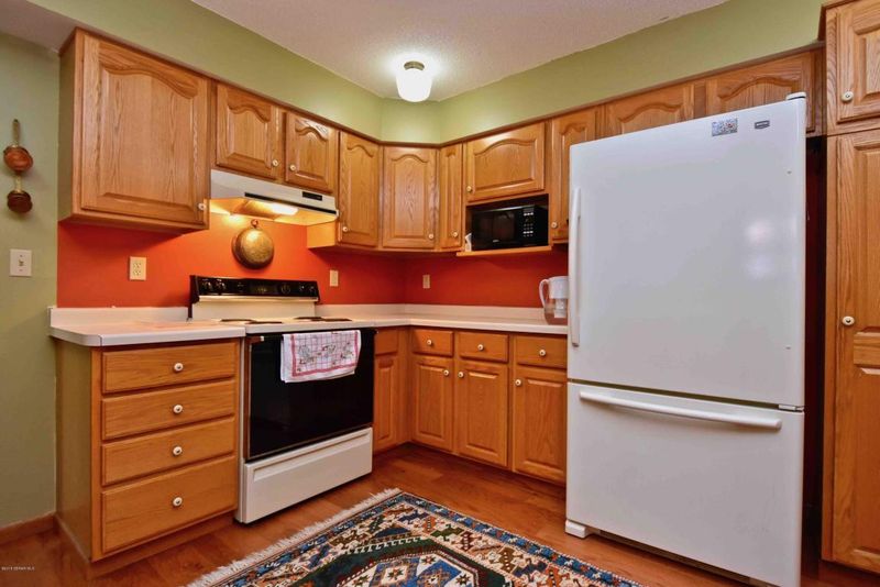 1309 Ridgewood Dr, Winona, MN 55987
