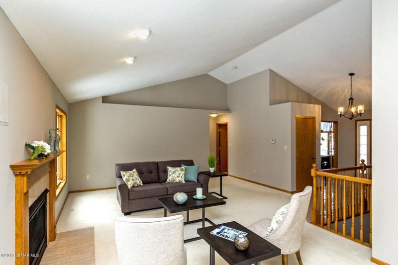 1803 11th St SW, Rochester, MN 55902