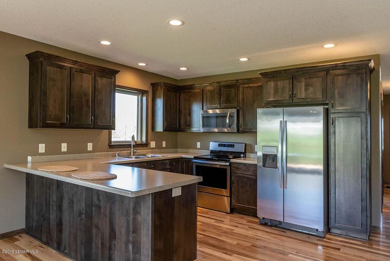20 Highland Ct, Lake City, MN 55041