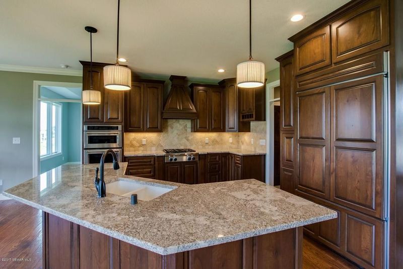 2353 Britwood Ln SW, Rochester, MN 55902