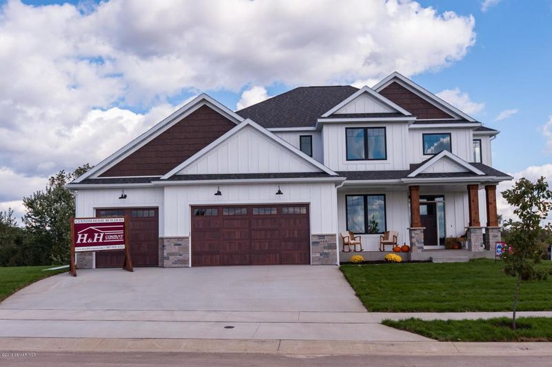 6436 Summit Pine Rd NW, Rochester, MN 55901