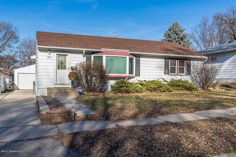 1817 17th St NW, Rochester, MN 55901