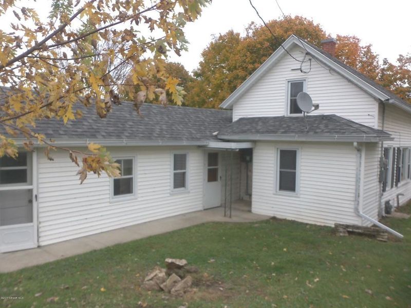 209 N Oak St, Mabel, MN 55954