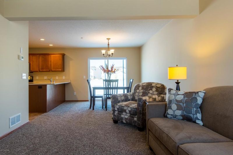 5135 Foxfield Dr NW, Rochester, MN 55901