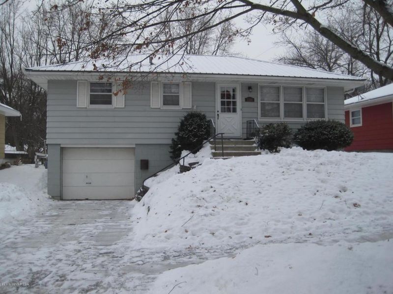 1316 Elton Hills Dr NW, Rochester, MN 55901