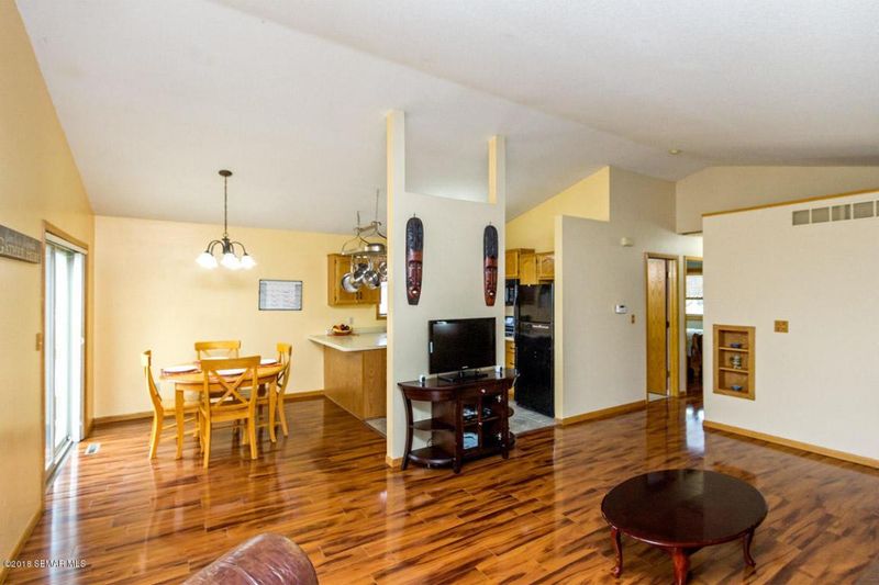 314 43rd Ave NW, Rochester, MN 55901