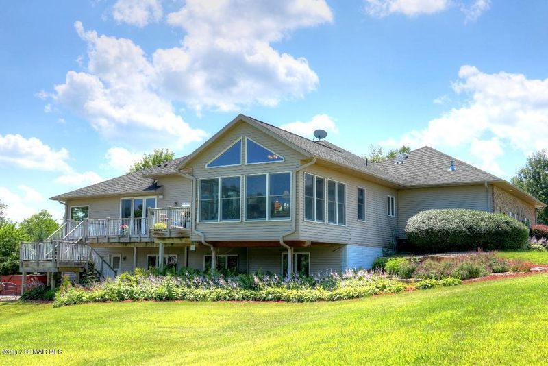 28498 Ridgeview Dr S, Red Wing, MN 55066