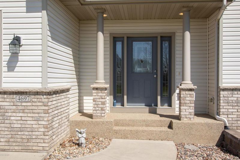 4697 Windslow Ln NW, Rochester, MN 55901