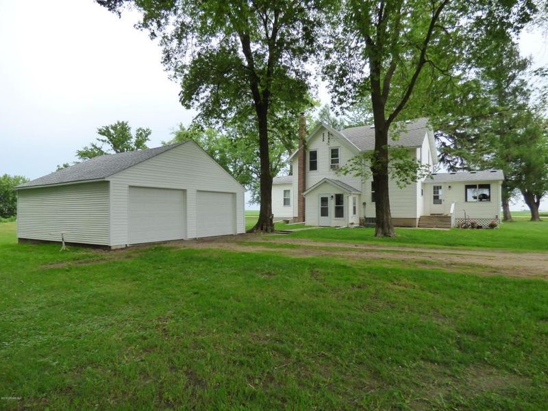 26205 620th Ave, Brownsdale, MN 55918