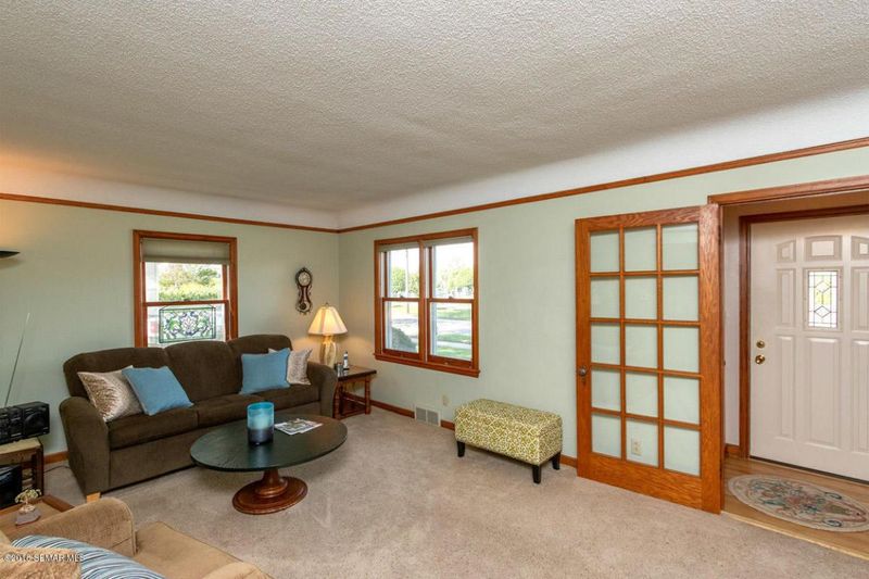 1304 5th St NE, Rochester, MN 55906