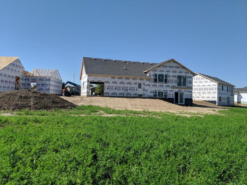 807 10th St NE, Kasson, MN 55944