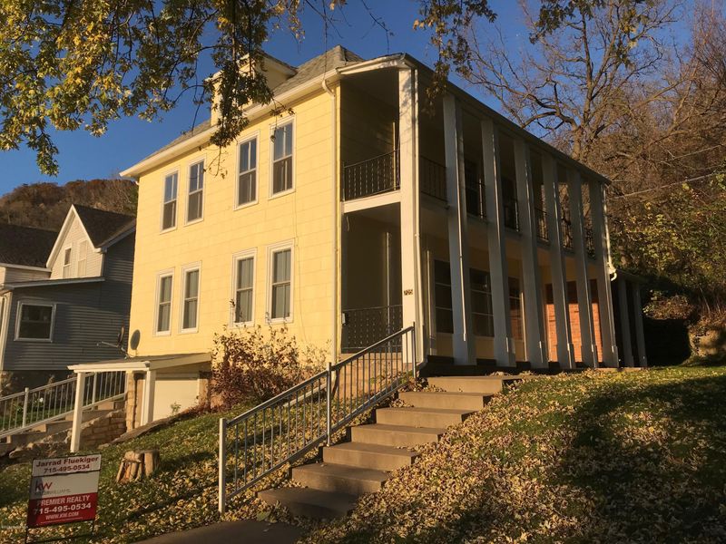 705 N 2nd St, Alma, WI 54610