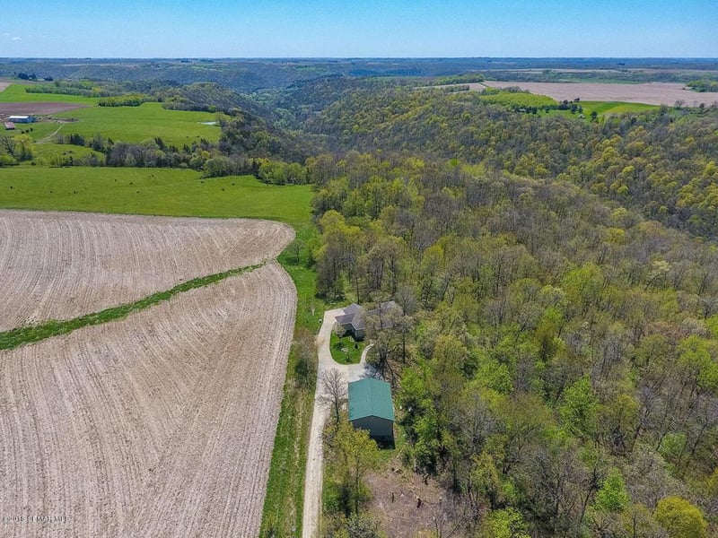 30719 Desoto Rd, Peterson, MN 55962