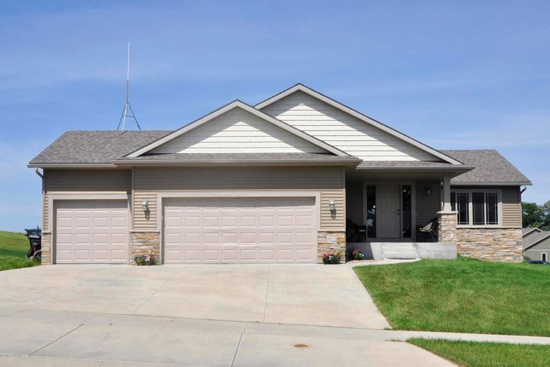4093 Cedarwood Rd NE, Rochester, MN 55906