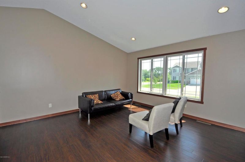 4093 Cedarwood Rd NE, Rochester, MN 55906