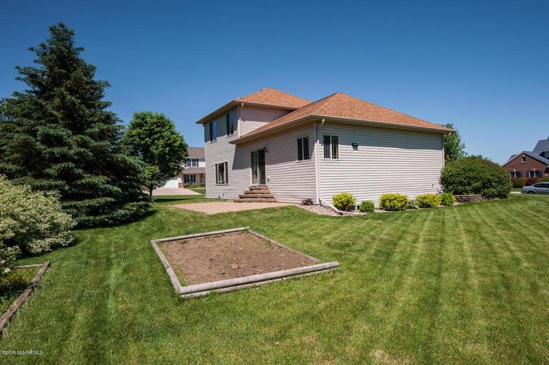 706 9th St NW, Byron, MN 55920