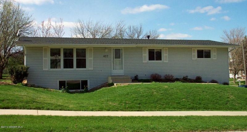 427 41st Ave NW, Rochester, MN 55901