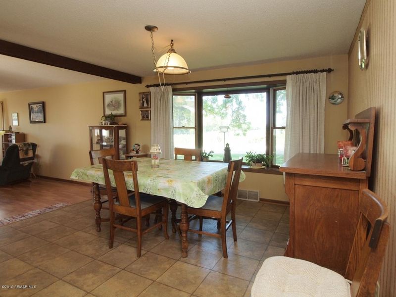 27446 Sinclair Rd, Saint Charles, MN 55972