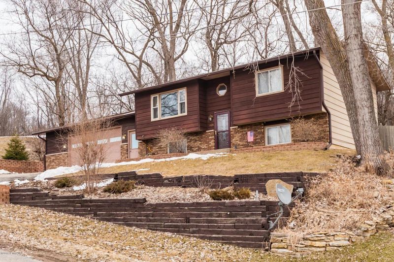1426 24th Ave SE, Rochester, MN 55904