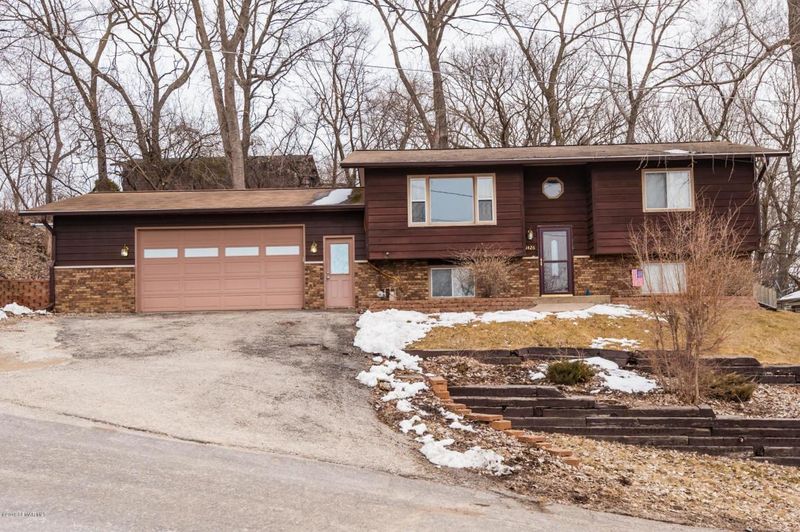 1426 24th Ave SE, Rochester, MN 55904