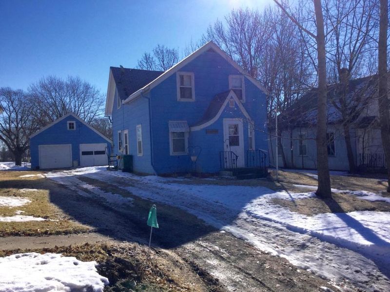 211 S 2nd St, Kiester, MN 56051