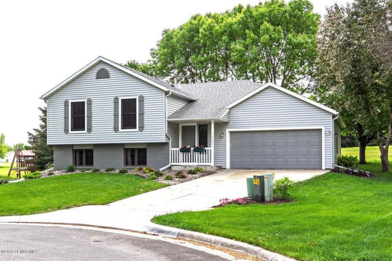 4401 Glen Ln NW, Rochester, MN 55901