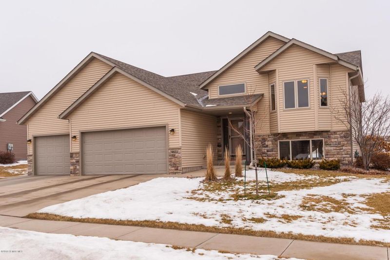 4611 Summit Pointe Pl NW, Rochester, MN 55901