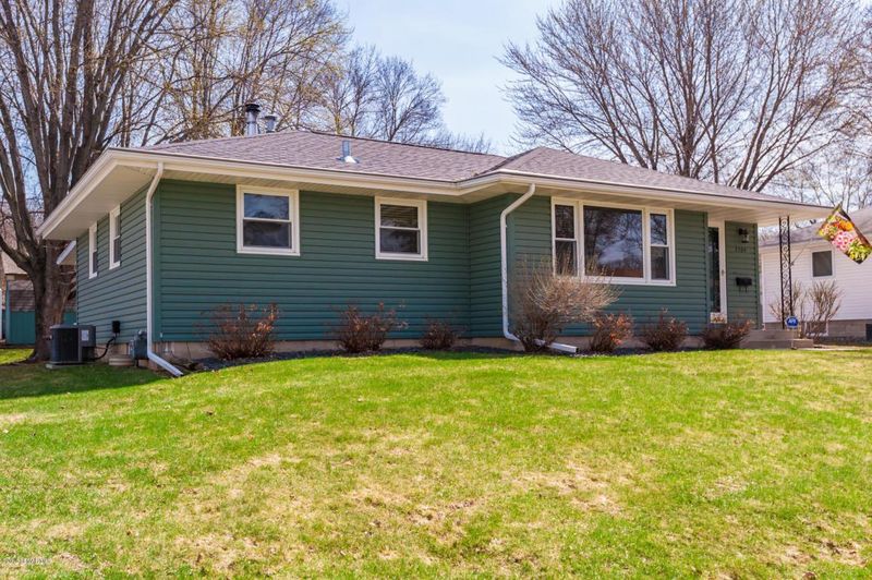 2304 13th Ave NW, Rochester, MN 55901