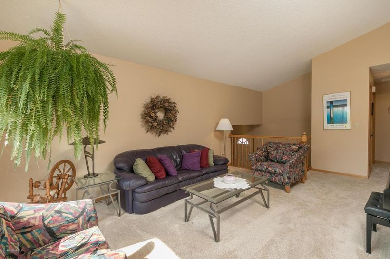 3720 Halling Pl SW, Rochester, MN 55902