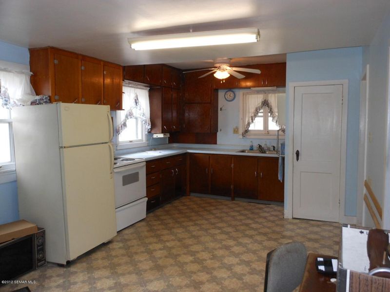 1010 5th St E, Winona, MN 55987